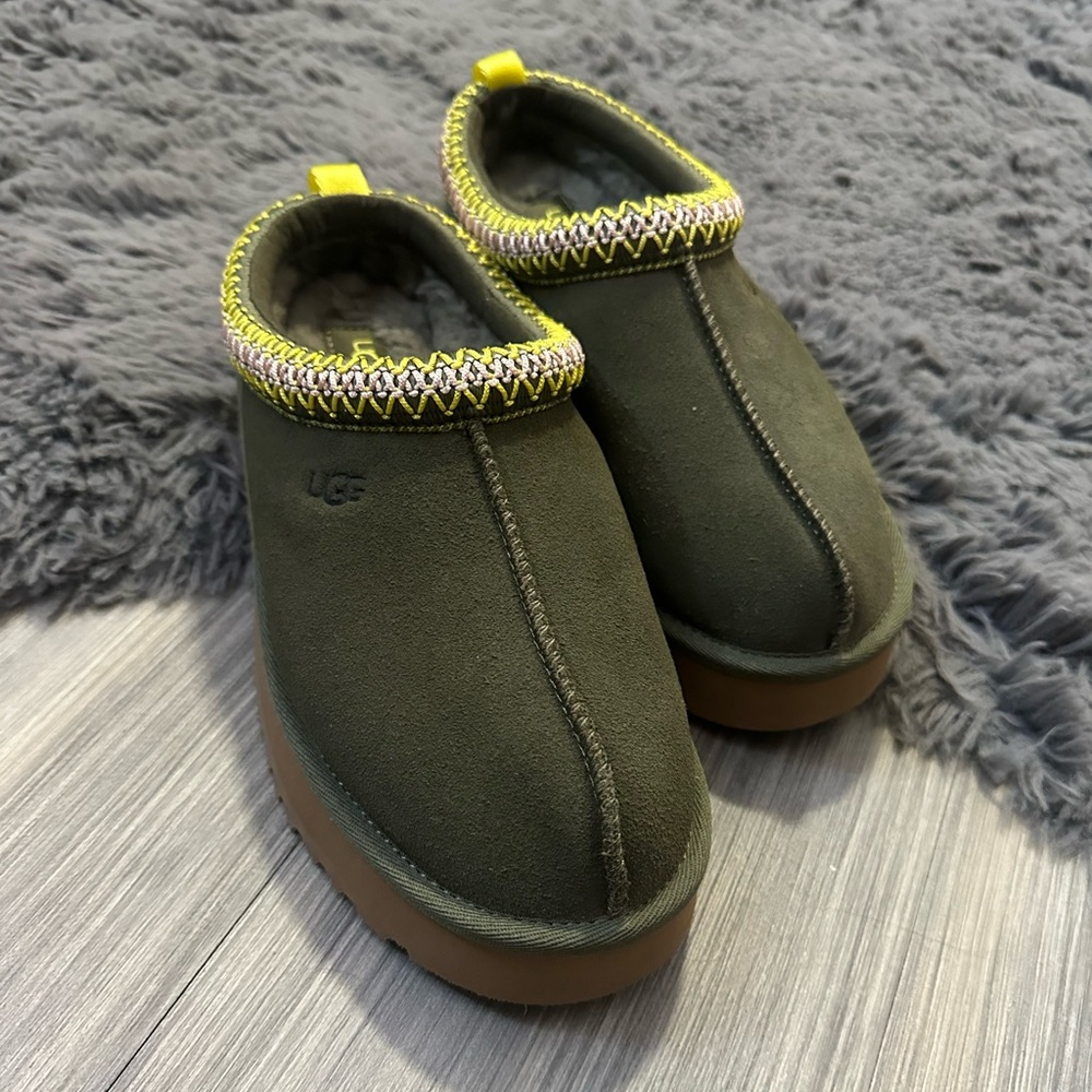 UGG Tazz Platform Slipper BRAND NEW in Burnt Olive
